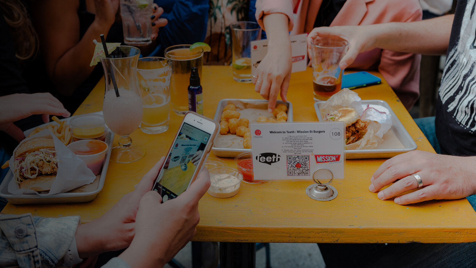 Menaikan Omset Penjualan <span style=color:#04cf5a;>Hingga 30%</span>